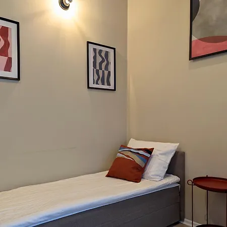 Rynek 30 Hostel *