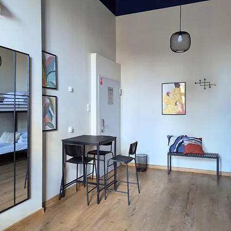 Hostel Rynek 30 *